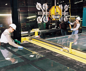 Job opportunities in glass industries